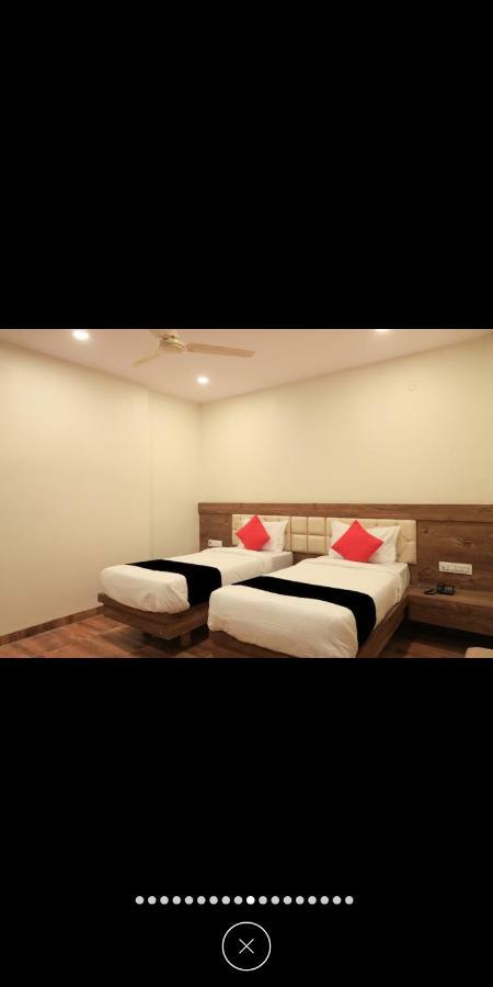 Hotel Star Zest House Nagpur Esterno foto